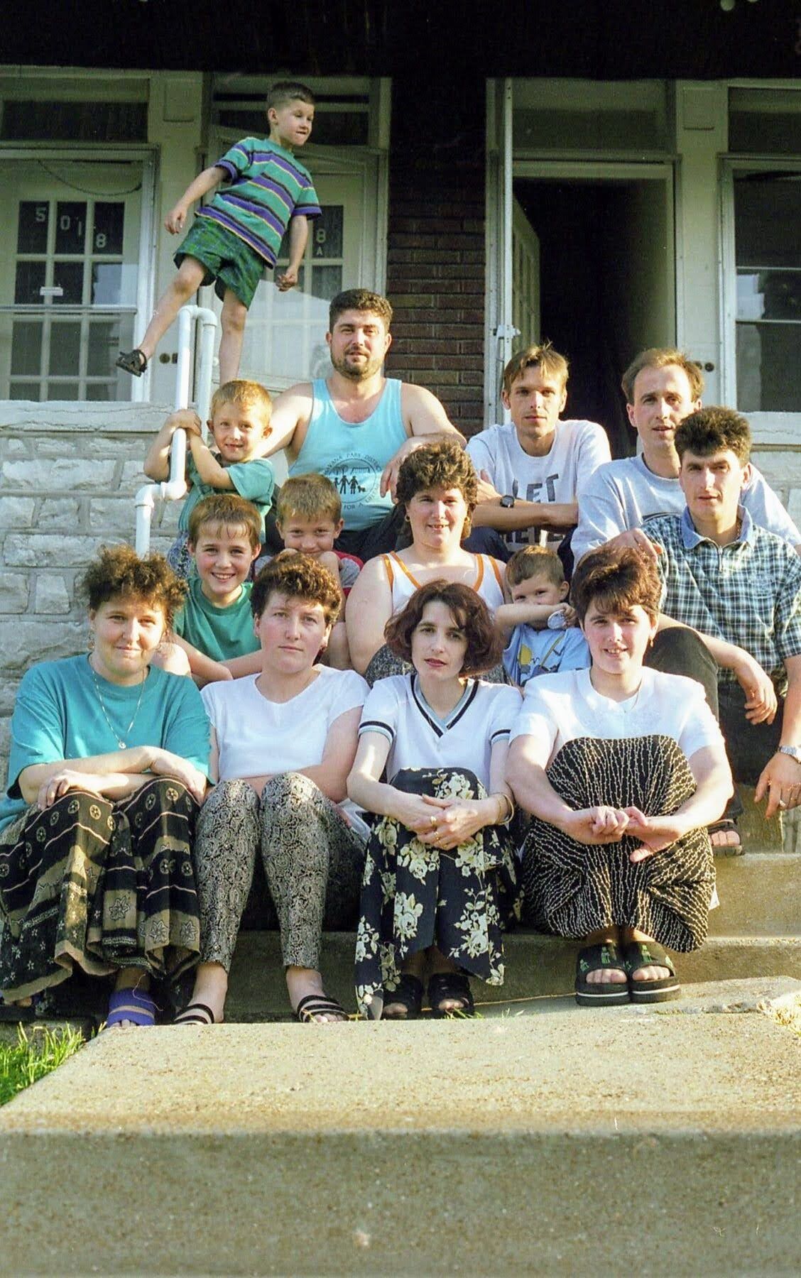 bosnian-families-from-srebrenica-in-st-louis-1999_52342295132_o.jpg
